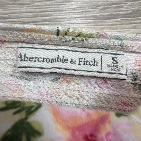 Abercrombie & Fitch Womens Small Floral Puff Sleeve Smocked Sweetheart Crop Top - Picture 2 of 5